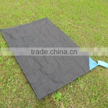 Small & Light 100% Nylon Ripstop Waterproof Beach Rug With Stake Loops Sand Free Beach Blanket