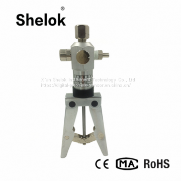 Pneumatic vaccum low pressure calibrator