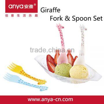 D705 creative cartoon giraffe fruit fork and dessert spoon set(PC plastic fort&spoon)