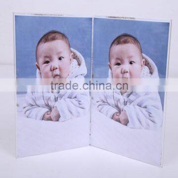 V Shape Transparent Plastic Photo Frame