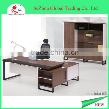 2016 China manufacturer heart design fancy office table