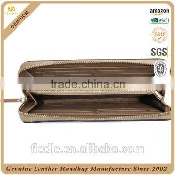 CW699D001 Genuine Leather Europe Casual Style Designer Laser Wallet photo-4