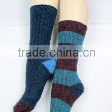 comfortable and warm men striped socks