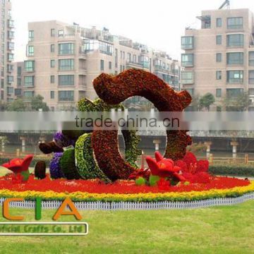 Large nice looking artificial green sculpture for decoration