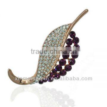 Factory sell custom name brooch jewelry