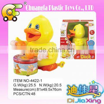 Chuangfa toys--Funny electric bump & go animal duck with little duck, battery operation animal toys