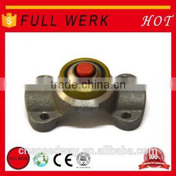 High quality CV Centre Yoke, universal joint coupling, drive shaft tractor 4wd for sale on F ord,R2-21-1342