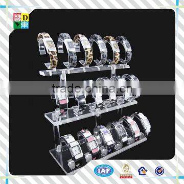 2015 modern design acrylic watch display stand fro shop use /customized simple style acrylic watch display rack from China
