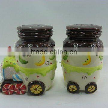 Ceramic sugar jar with silicone lid in train shape