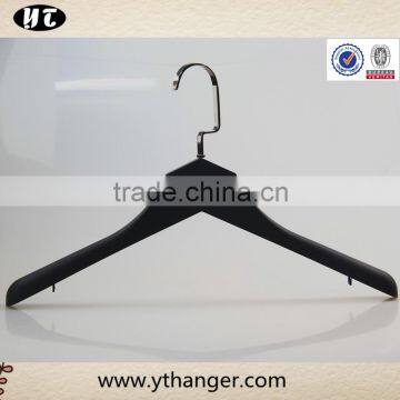 special rubberized plastic hanger with anti-slip surface                        
                                                                                Supplier's Choice