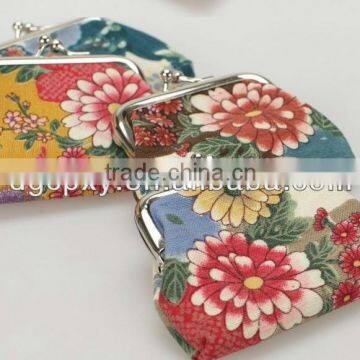 New !Wholesales Customized flower pattern fabric clutch clasp coin purse clasp wallet[China Manufacture]