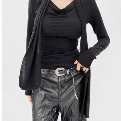 Camiseta de manga larga con cuello colgante estilo 