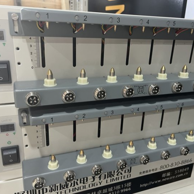 Neware Battery testing 4000 5В серия для монетных батарей, цилиндрических батарей (18650, 26650, 27710 и т.д.), пакетных батарей и исследования материалов для батарей