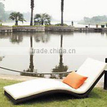 Leisure Outdoor Recliner Chair Bed China Rattan Recliner Chair With White Cushion