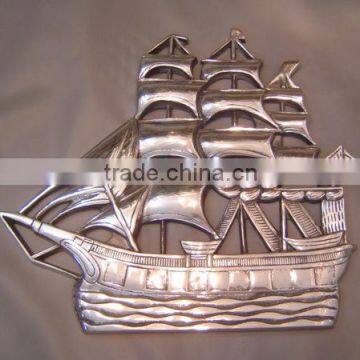 Cast Aluminum Decorative Sail Boat / Table top for Home/ Hotel/ Restaurant/ Wedding/ Party/Office Decoration