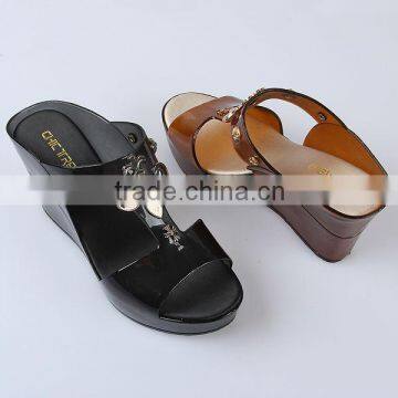 Wholesale Transparent Jelly cool Slippers Metal Decorative Slippers Wedge Plastic Slippers