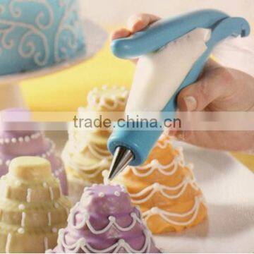 Plastic cake decoration tools set