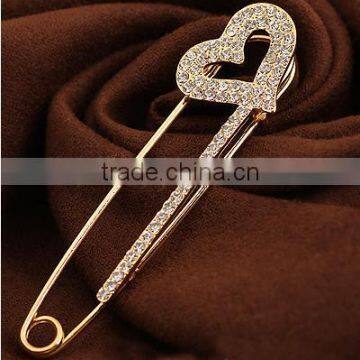 professional foreign manufacturer heart shape crystal strip brooches women dress pin