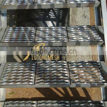 Anti-skid plate/anti slip stainless steel sheet/crocodile mouth checkered plate