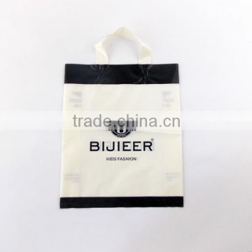 Fashion and custom design wrapping plastic carry bag for gift