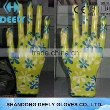 13 Gauge Polyster Garden Glove With the Transparent Nitrile Coated Glove photo-5