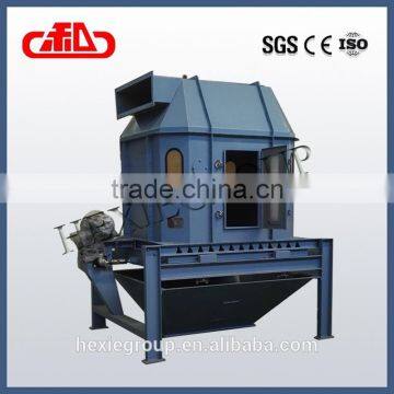 High efficiency fish feed cooler for feed plant