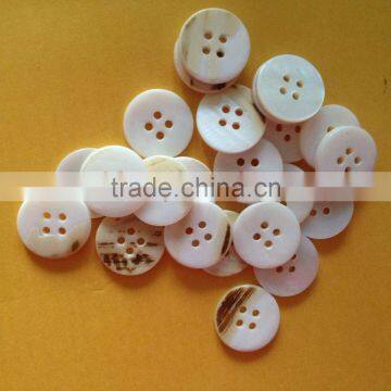 Natural white river shell sew buttons for garments