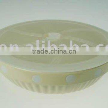 stoneware casserole with plastic cover