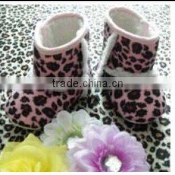 China Product and Low Price Wholesalesoft Sole Baby Shoes for 3mothes -15mothes Baby Kids on for Winter Warmer photo-6