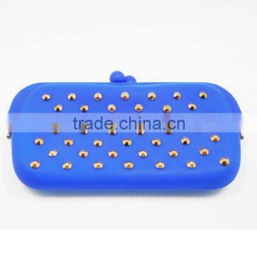 Cheap Fashinalbe Silicone Wallet With Stud