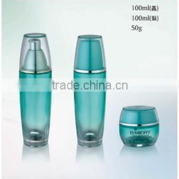 Glass bottle for cosmetic packaging