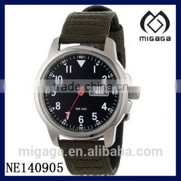 Fashion sporty japanese quartz watch for men with canvas green strap*Calendar display Men's Canvas Strap Watch