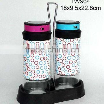 TW964 2pcs glass oil vinegar bottle with metal casing and plastic stand