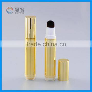 Cosmetic packaging bottle with brush