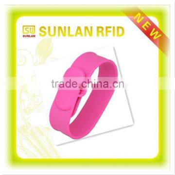 Anti-collision Waterproof UHF RFID Silicon Wristbands / Wrist Band photo-4
