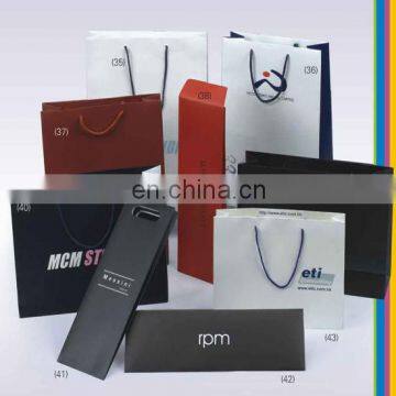 Paper carton box for packing gifts