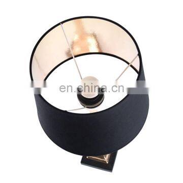 New Design Decoration Metal Desk Lamp and Modern Table Lamp photo-5