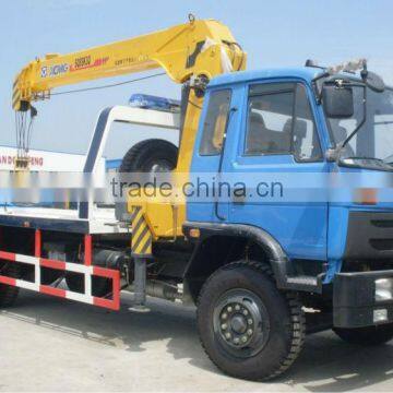 Dongfeng 4x2 multi-function wrecker truck with crane XCMG