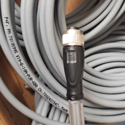 Pepperl+Fuchs V1-G-5M-PUR cable 2m 5m V1-W straight elbow German P+F original authentic spot