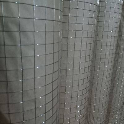 Hot Dipped Galvanized Welded Wire Mesh Rolls for Construction and Fencing photo-3