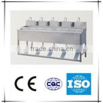 Washing hand machine for poultry slaughter line