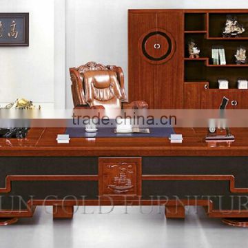 Unique Design High Grade Wooden Executive Desk with Painting (SZ-OD531)