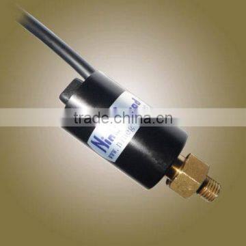 Adjustable delta control pressure switches 1030