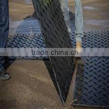 Plastic trackway mat