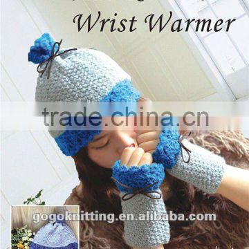 Diy kit hat and wrist warmer fashion accessory