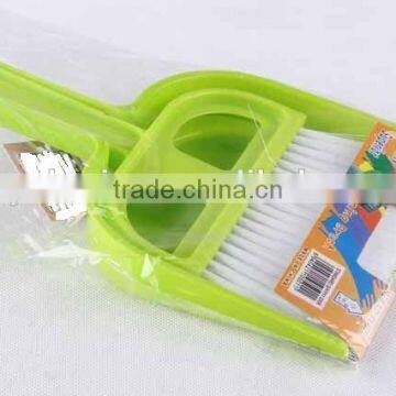 Plastic DUSTPAN and BRUSH SET