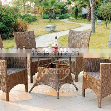 outdoor rattan table and chair