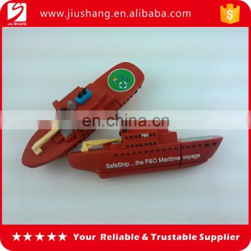 2016 New personalized pvc ship shape flash usb in low price