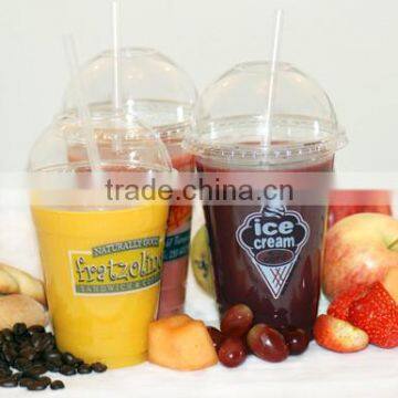 disposable plastic cup for cold drinking. transparent cup with lid, plastic cup with logo