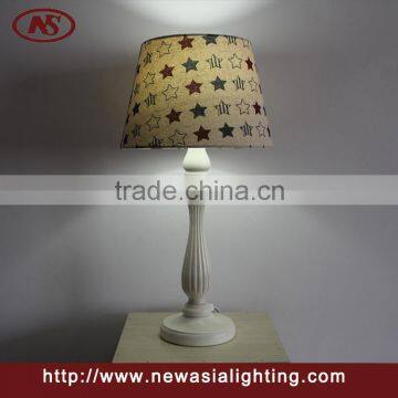 Decorated kid wood table lamp